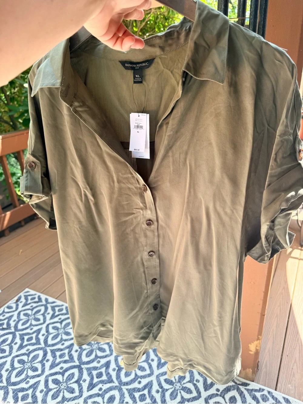 Banana Republic Olive Green Short-Sleeve Button-Down Shirt